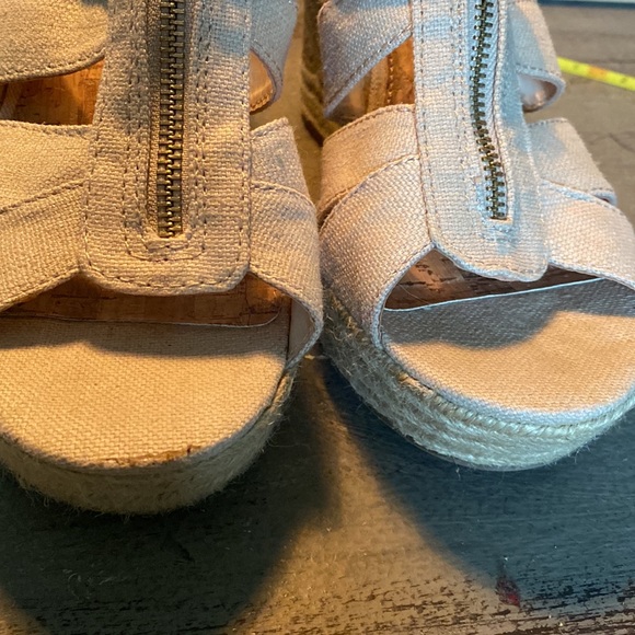 Espadrille wedge platform sandals.
Light khaki colored canvas in GUC size 9.5. - Picture 10 of 10